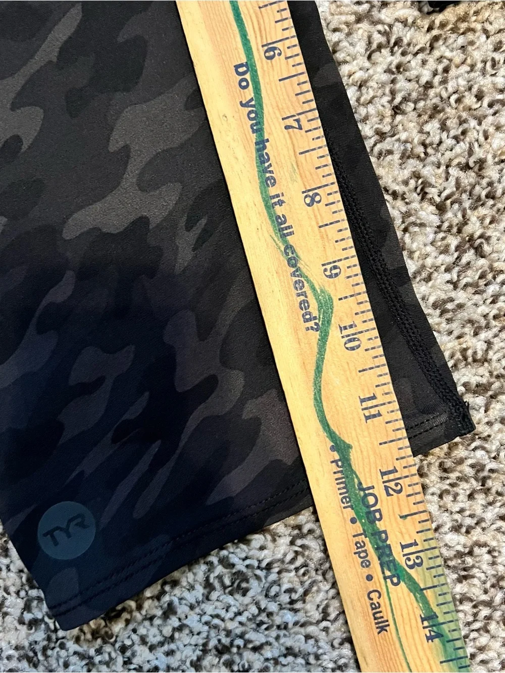 Mens TYR camo jammer size 30
